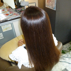 クセがあり白髪でお悩みの３０代前半の髪が改善